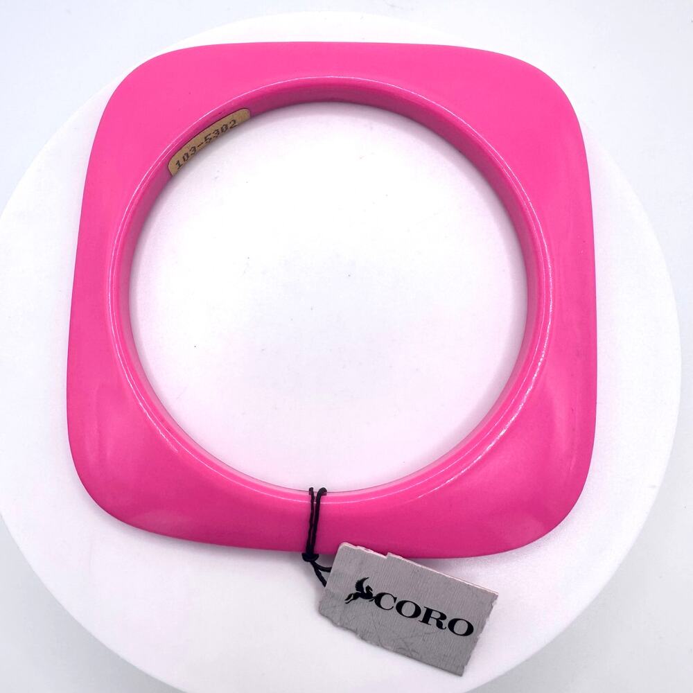 NWT Coro Pegasus vintage retro pink lucite square chunky bangle bracelet